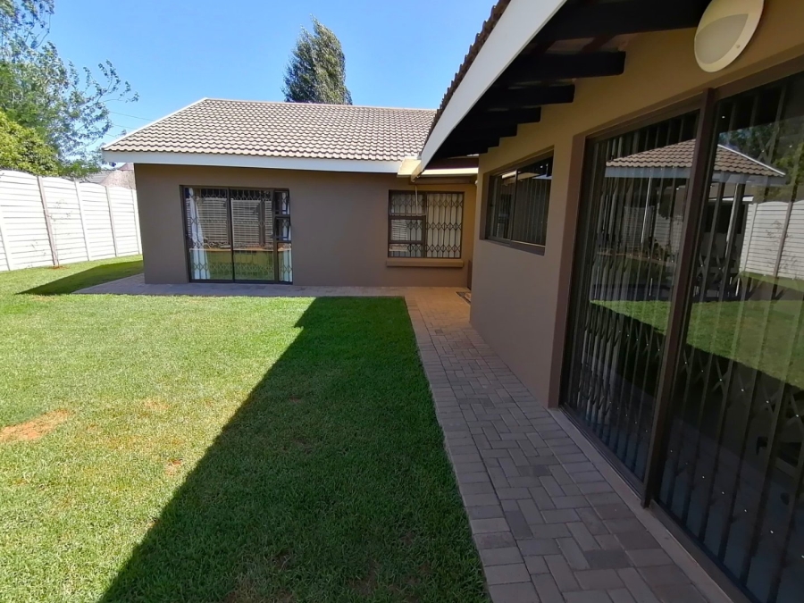 3 Bedroom Property for Sale in Langenhovenpark Free State